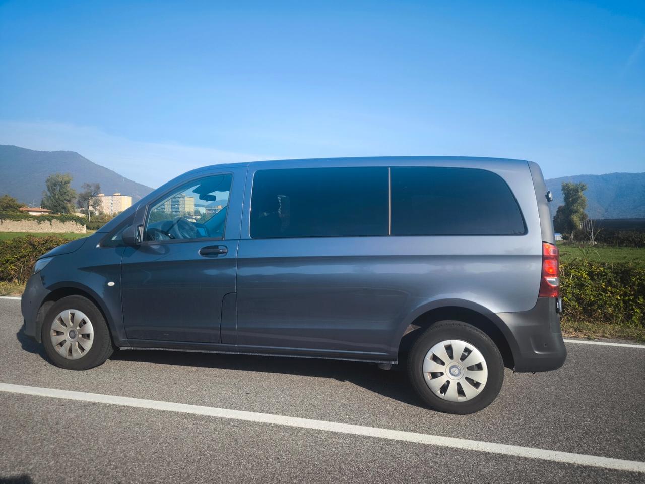 MERCEDES VITO 2,2 CDI MIXTO- AUTOMATICO- 5 POSTI- 114CV
