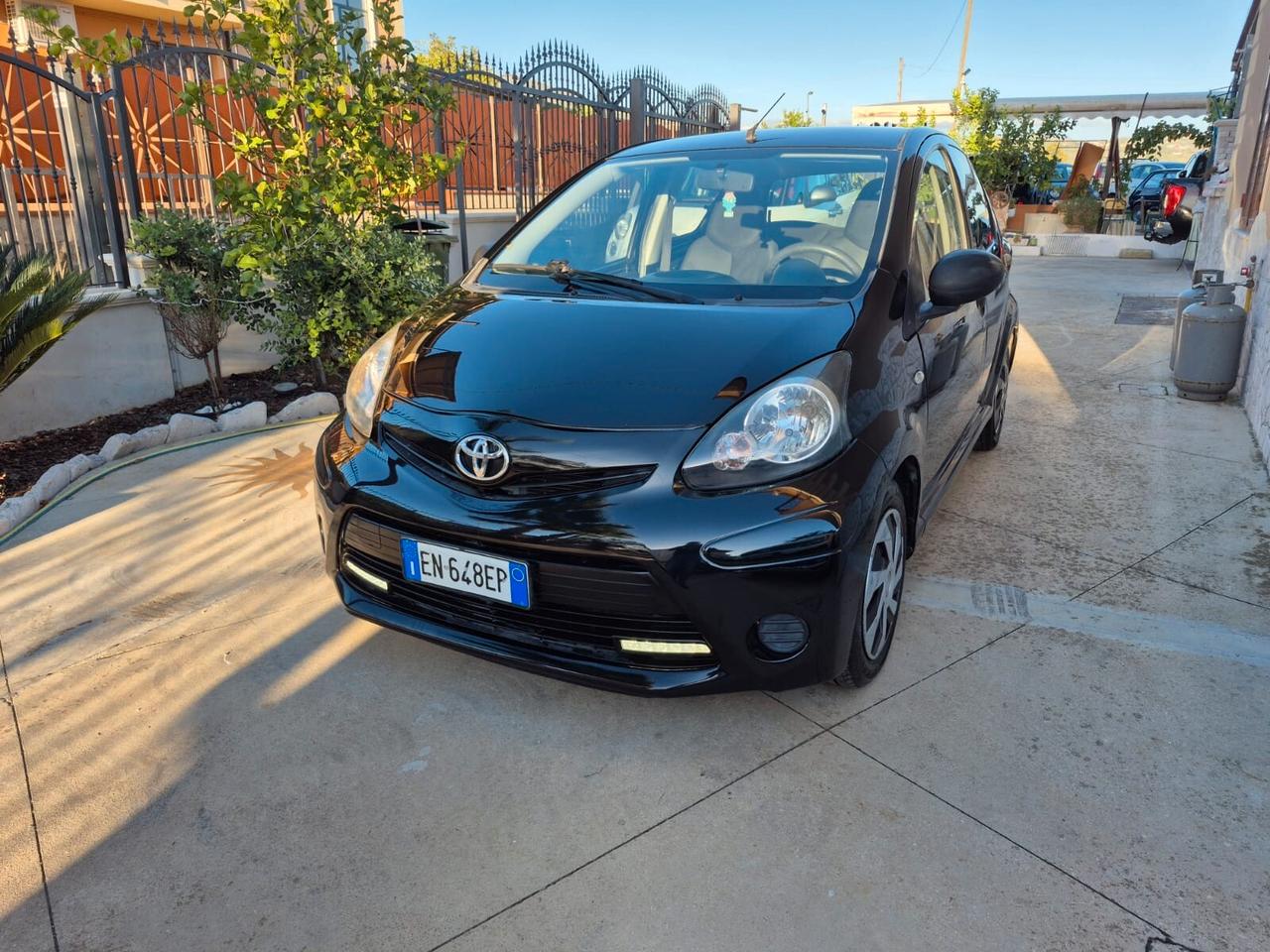 Toyota Aygo 1.0 12V VVT-i 5 porte Cool Soda Connect