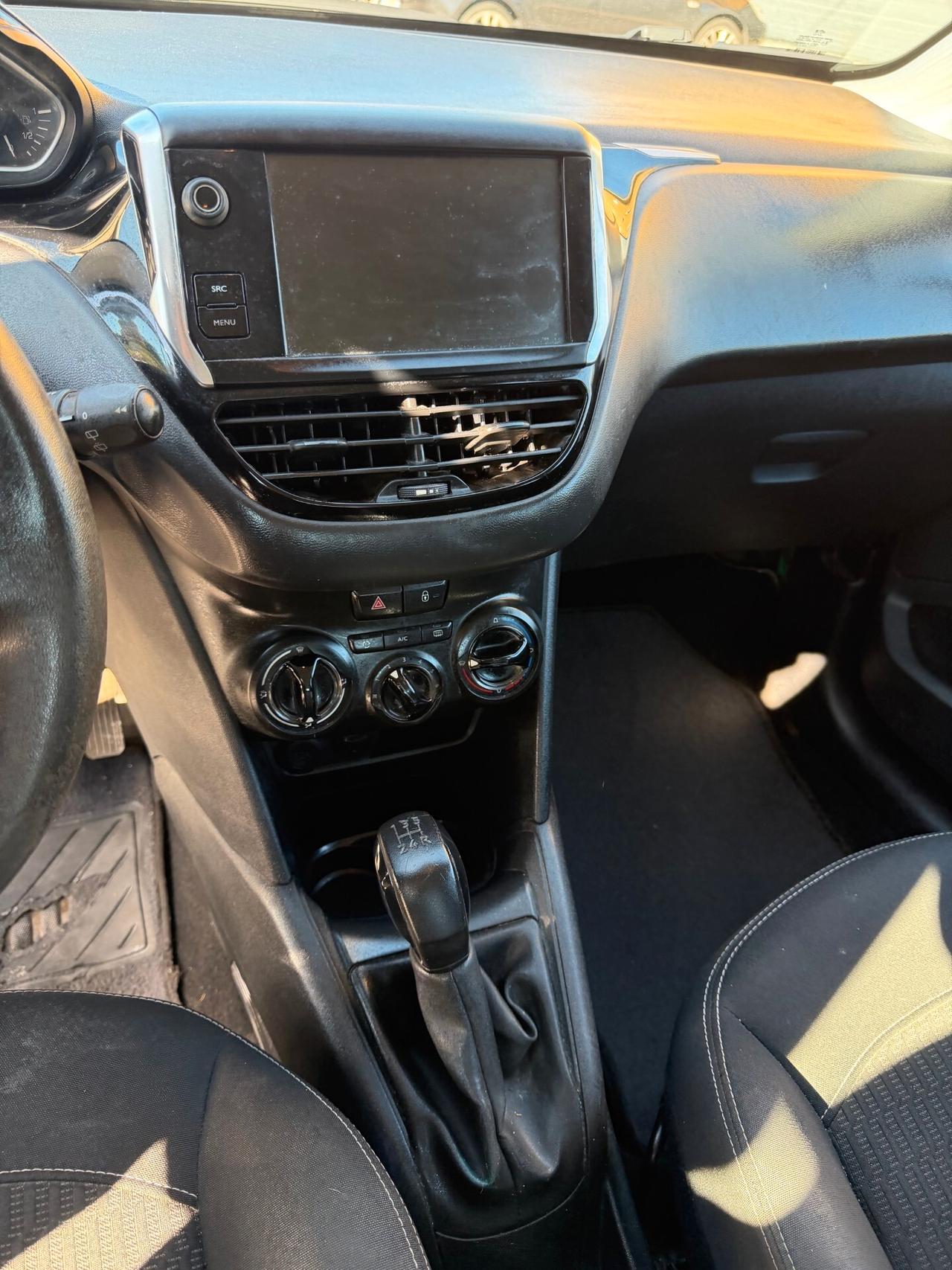 Peugeot 208 1.6 - NEOPATENTATI - 12 MESI DI GARANZIA -