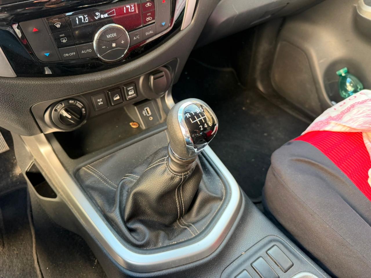 Nissan Navara 2.3 dCi 4WD Double Cab N-Connecta
