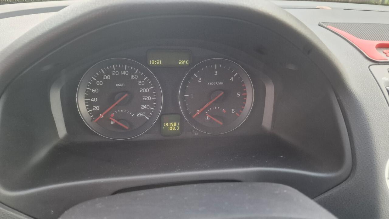 Volvo V50 1.6 D DRIVE cat R-Design "130.000 Km"