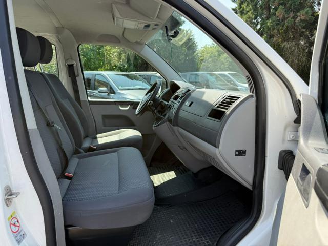 VOLKSWAGEN Transporter VW T5 2.0tdi 140cv 9Posti Euro6 Klima
