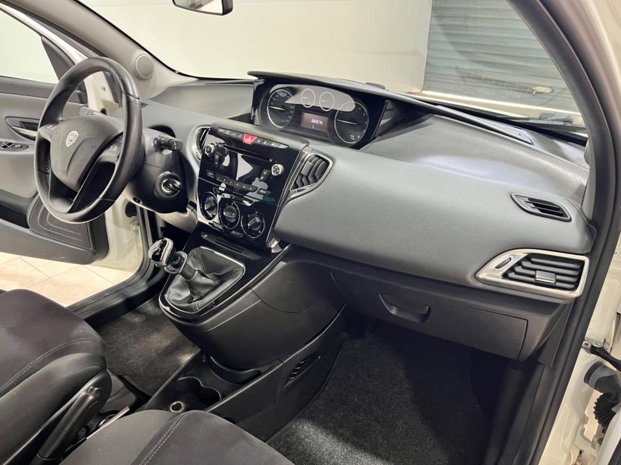 LANCIA YPSILON 2013 METANO *UNICOPROPRIETARIO