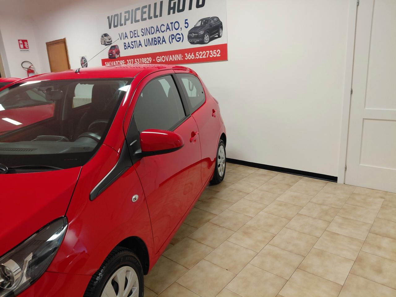 PEUGEOT 108 ANNO 2017 BZ 1.0 ADATTA NEOPATENTATI KM 53 MILA