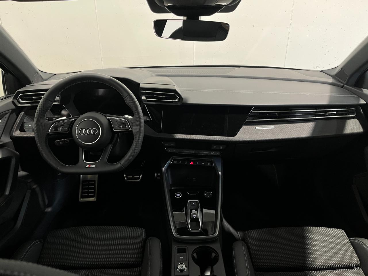AUDI A3 SPORTBACK TFSI S-TRONIC S-LINE EDITION