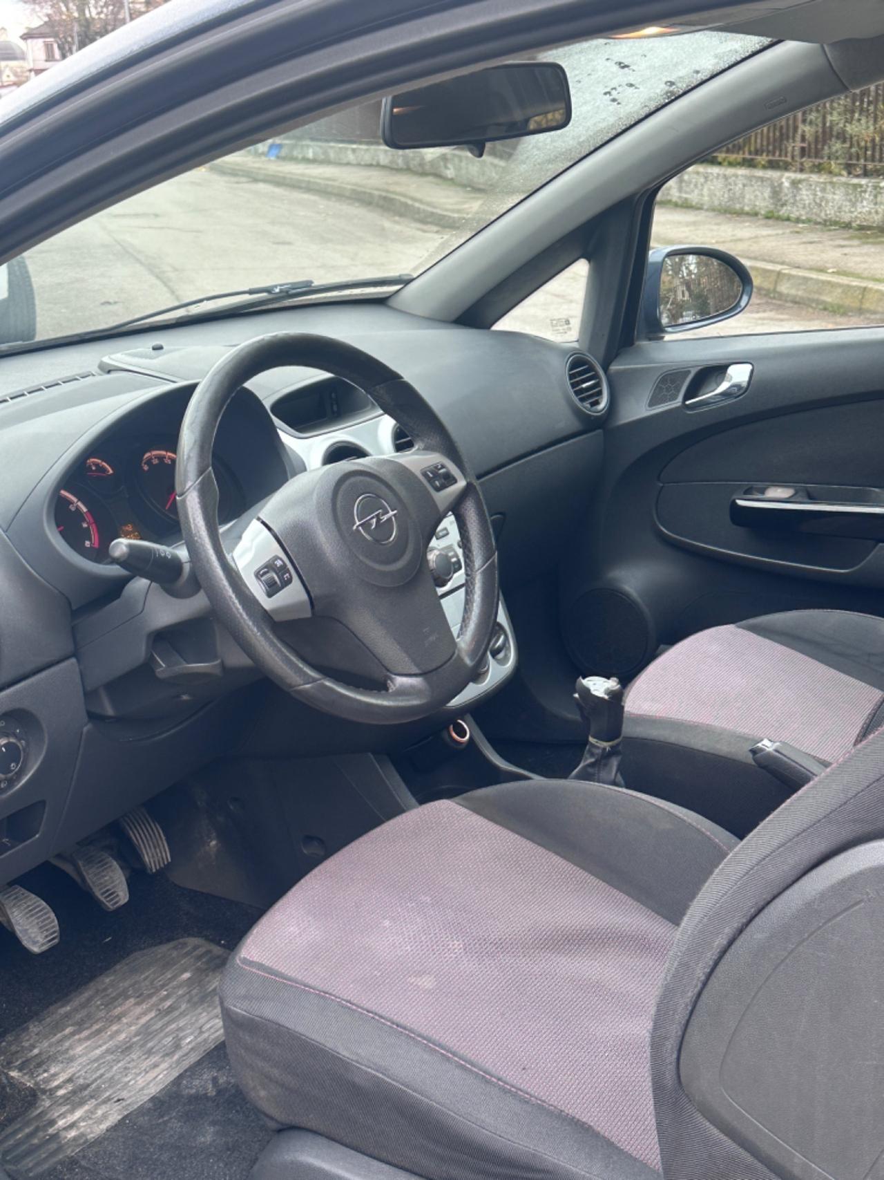 Opel Corsa 1.2 3 porte Easytronic Sport