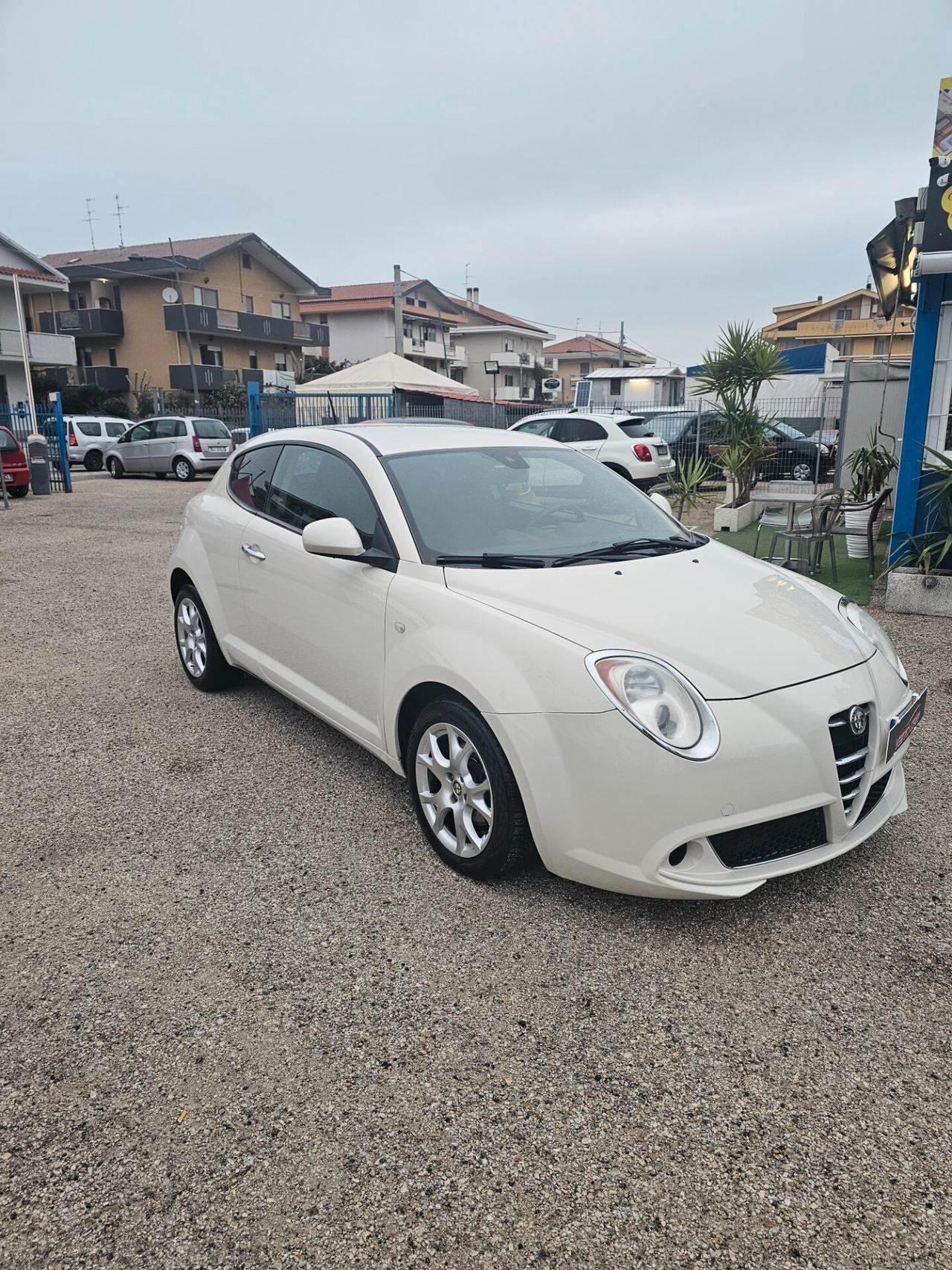 Alfa Romeo MiTo 1.3 JTDm-2 95 CV S&S Distinctive Premium Pack