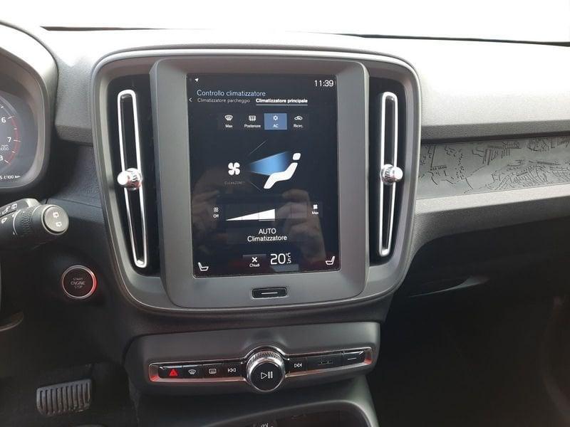 Volvo XC40 T3 Geartronic Momentum