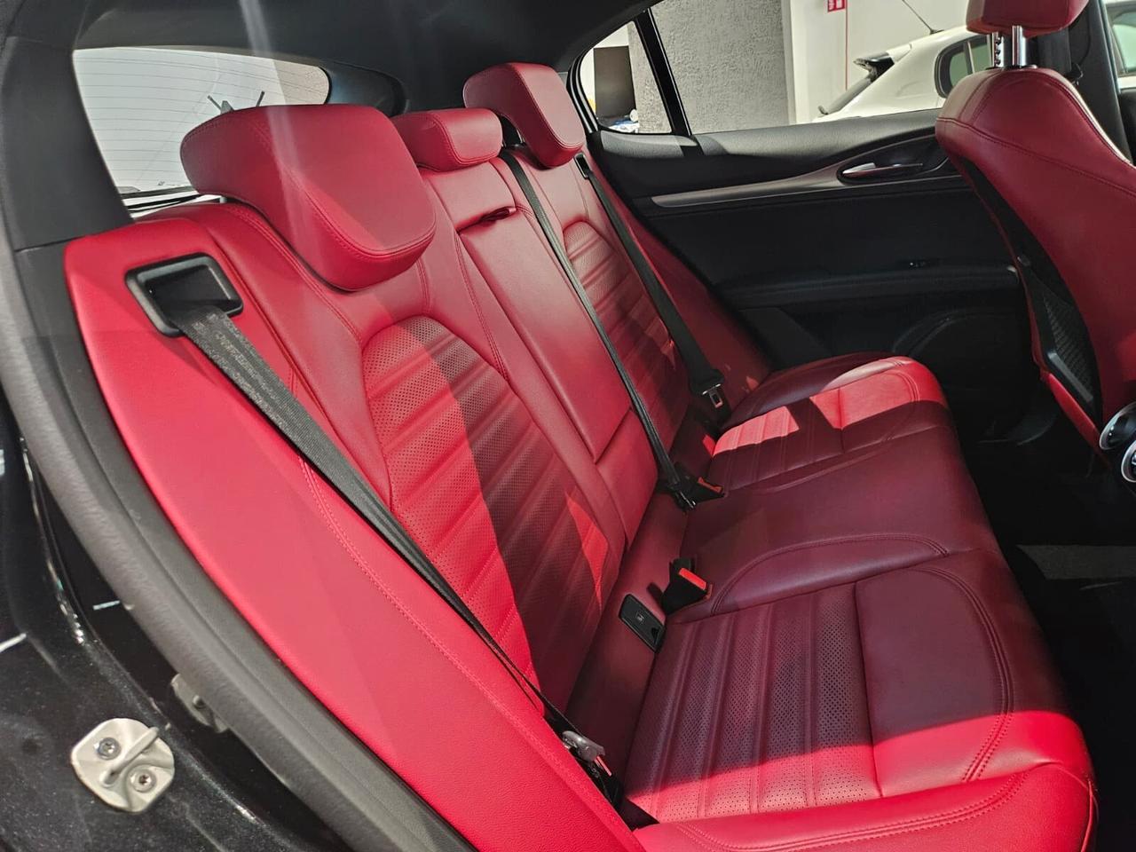 Stelvio 2.2d 210 CV AT8 Q4 Veloce Tetto 22K KM IVA ESP