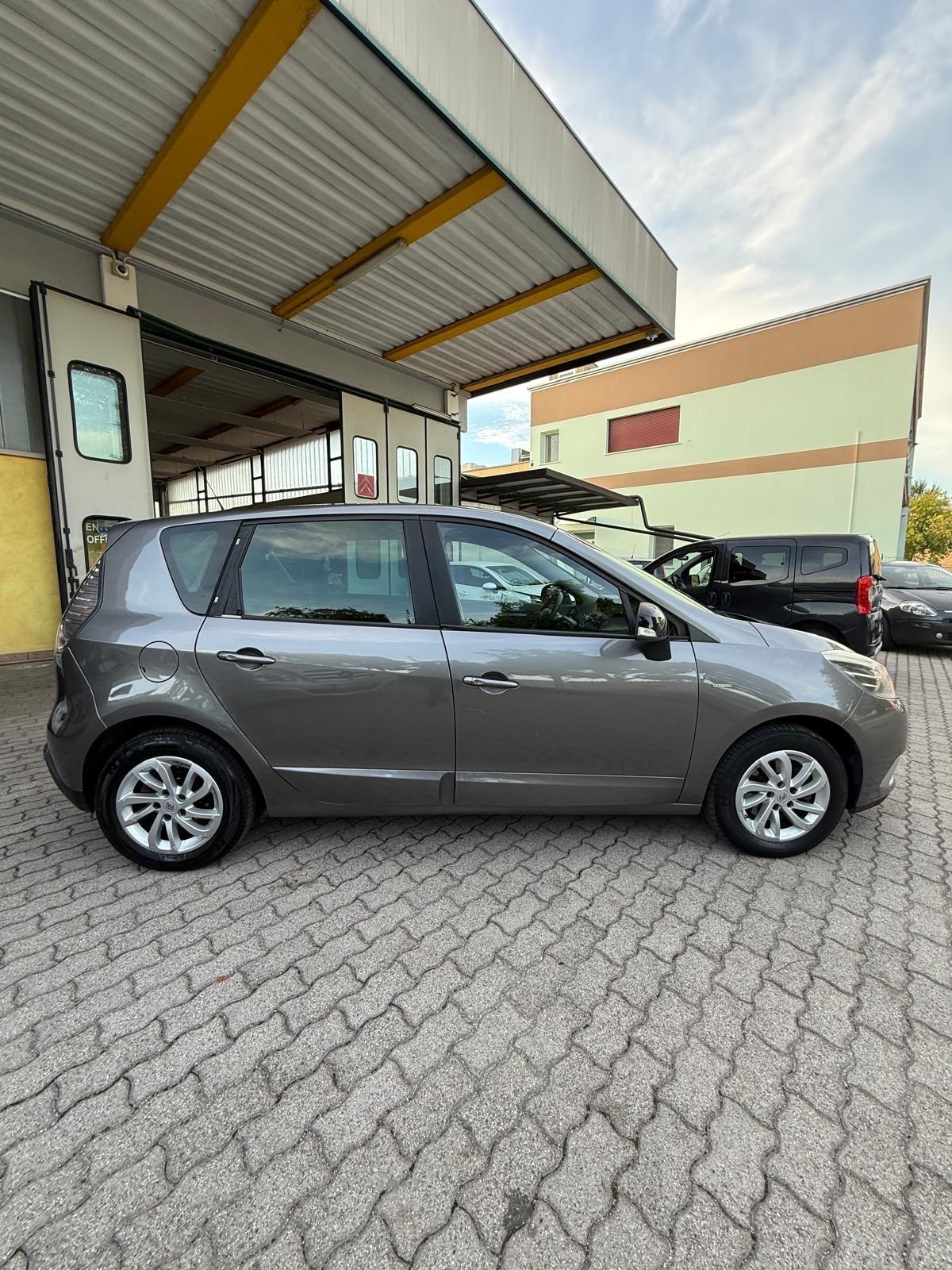 Renault Scenic Scénic XMod dCi 130 CV Start&Stop Energy Limited