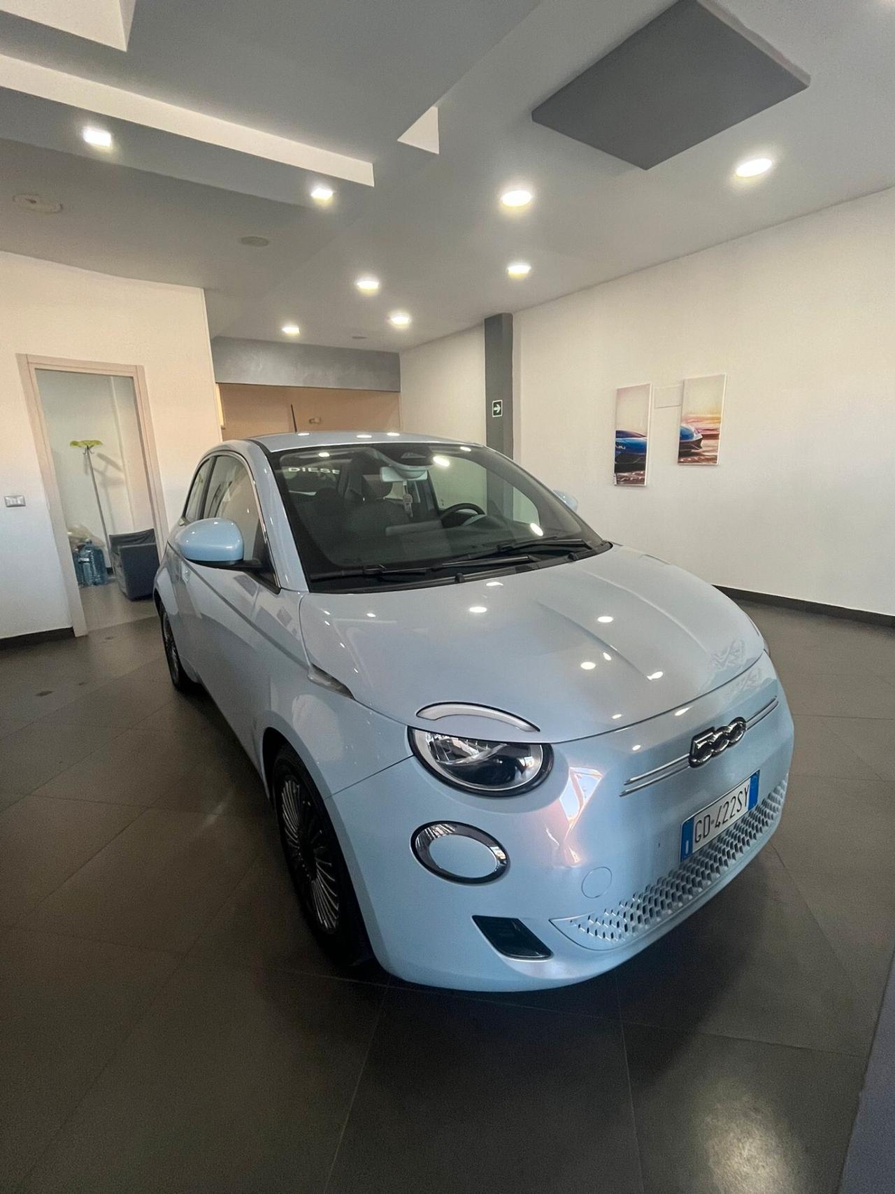 Fiat 500 500e Berlina 42 kWh Passion