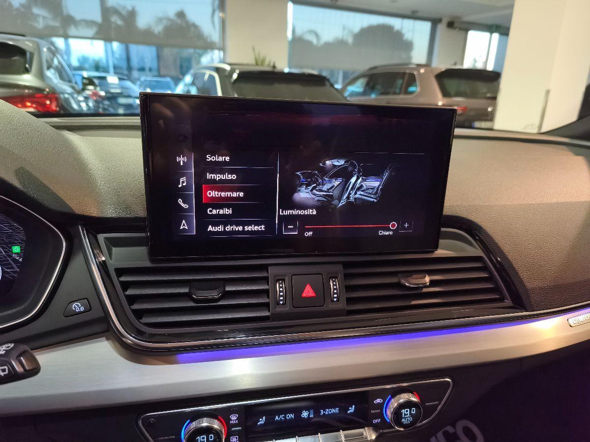 AUDI Q5 2.0 TDI quattro S-tronic S-line+TETTO+luci