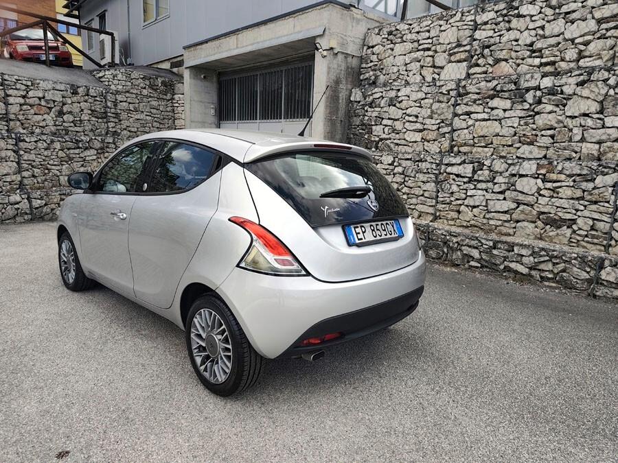 Lancia Ypsilon 1.2 69 CV 5 porte GPL Ecochic Platinum