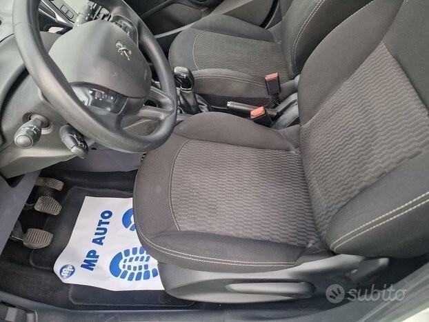 Peugeot 208 1.5 Hdi 5P.(GARANTITA-IVA INCL.)