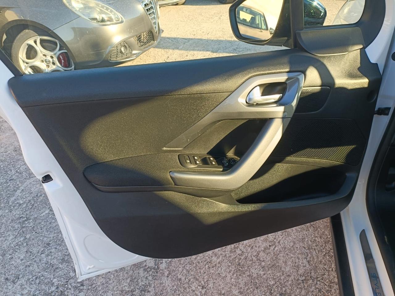 Peugeot 2008 PureTech 82 S&S Allure - 2019