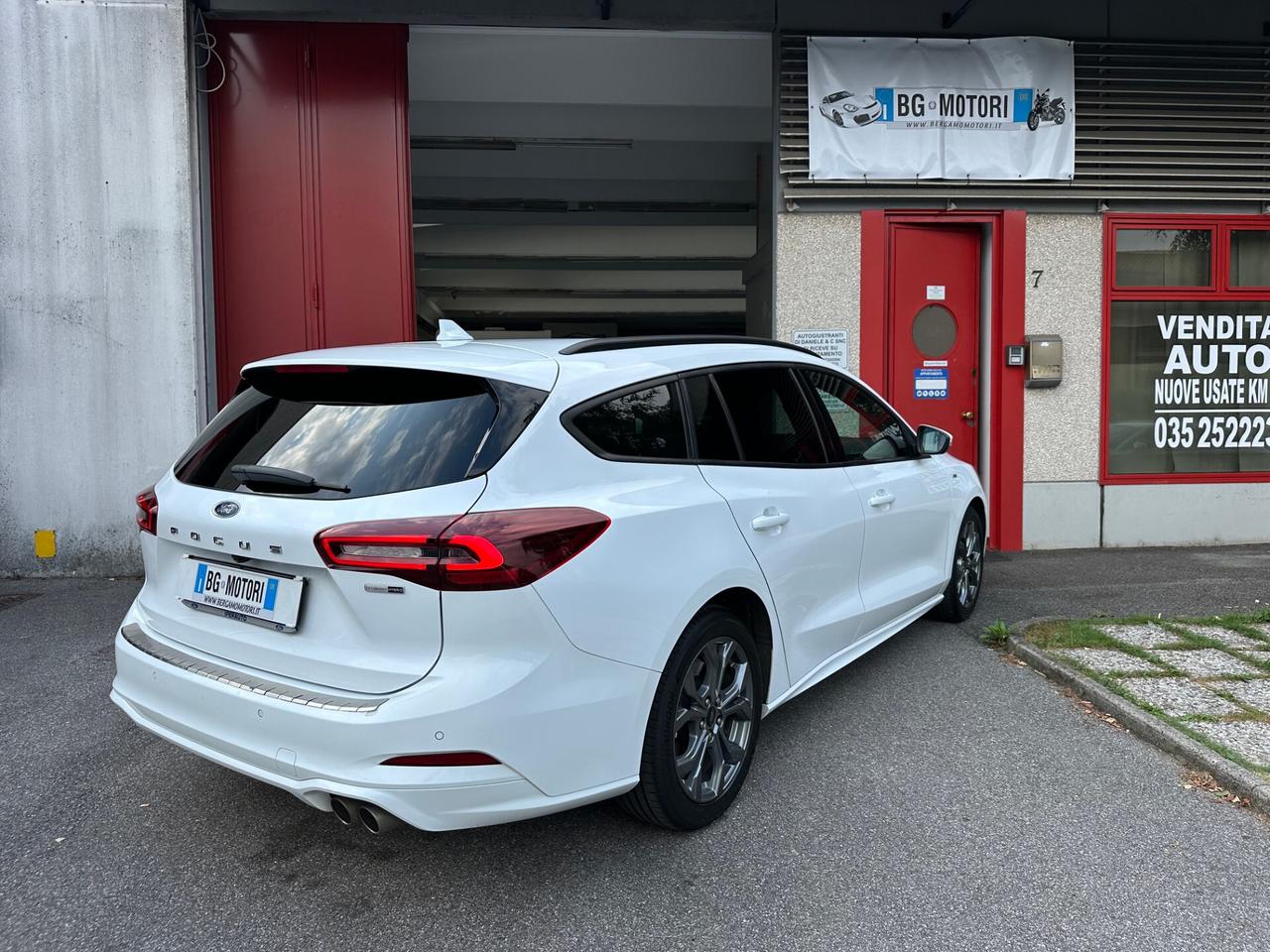 Ford Focus SW 1.0 ecoboost hybrid ST-Line 125cv ok neopat.