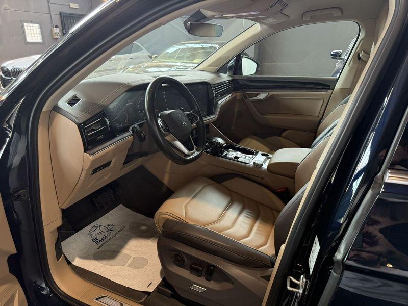 Volkswagen Touareg 3.0 V6 TDI SCR Atmosphere