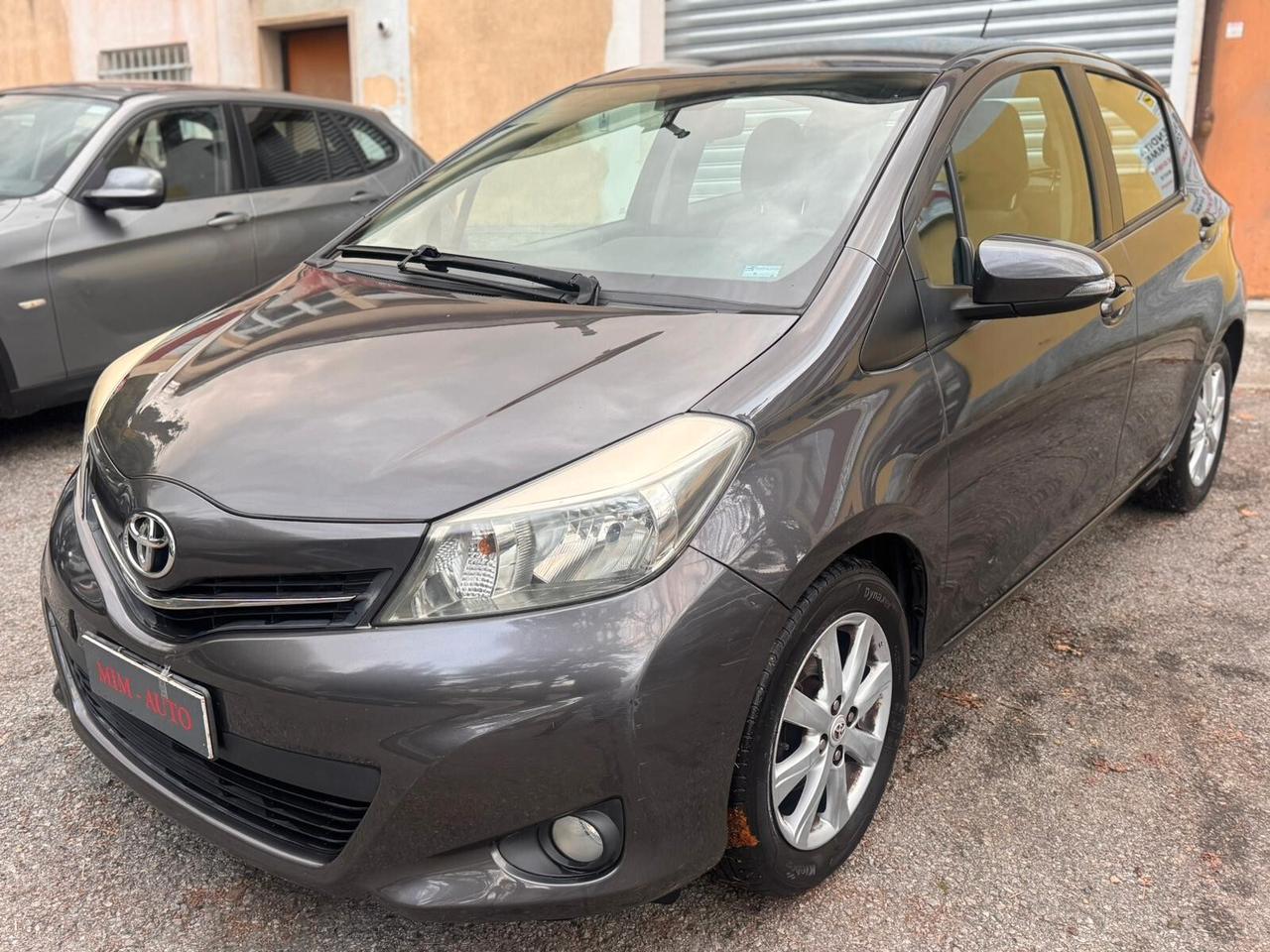 Toyota Yaris 1.0 5 porte Lounge 54M.KM!!! GARANZIA 1 ANNO