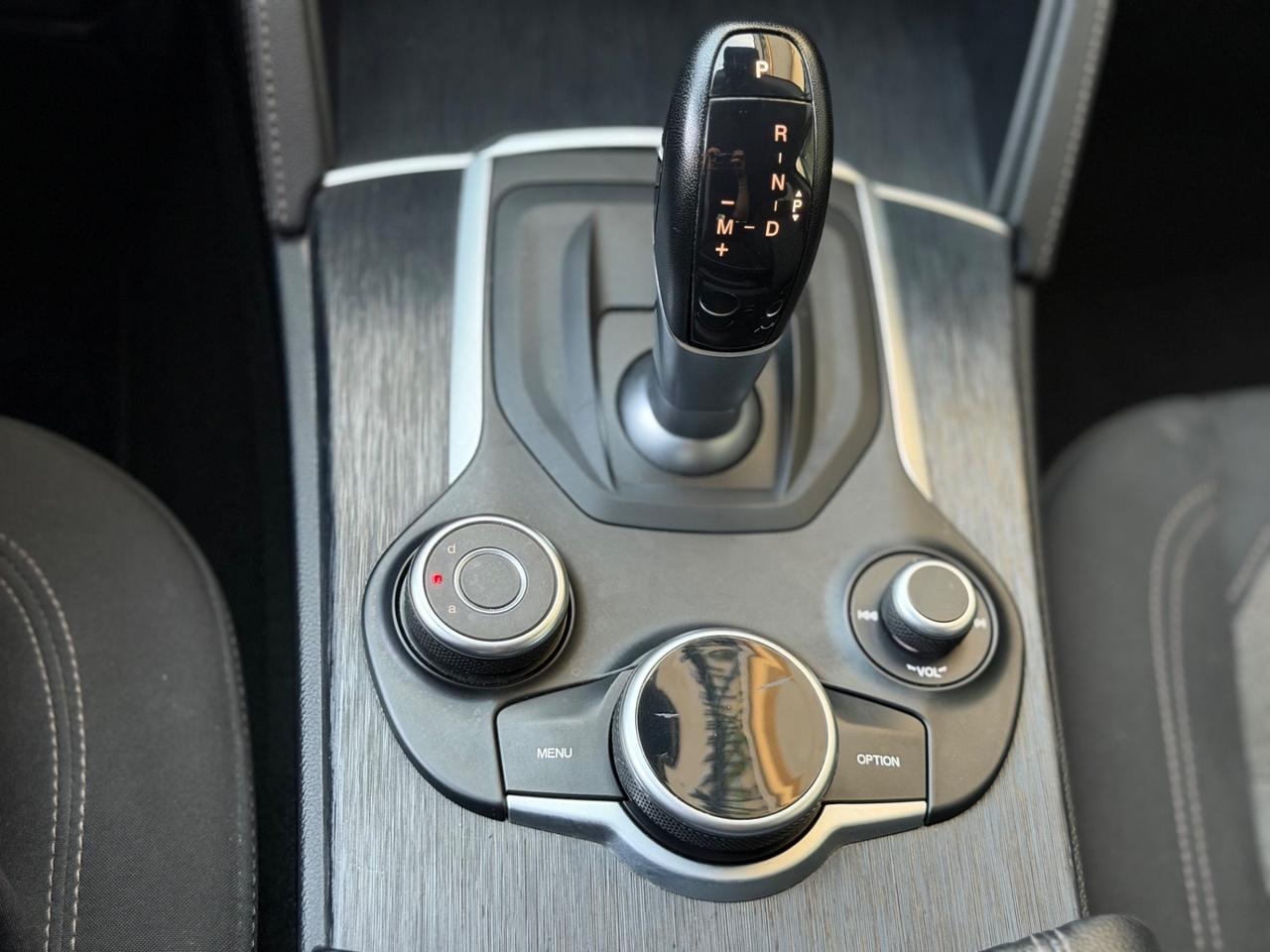 Alfa Romeo Stelvio 2.2 Turbodiesel 190 CV AT8 Q4 Sport-Tech CERCHIO 20’