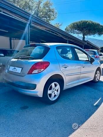 Peugeot 207 1.4 HDi 68 CV - 2011
