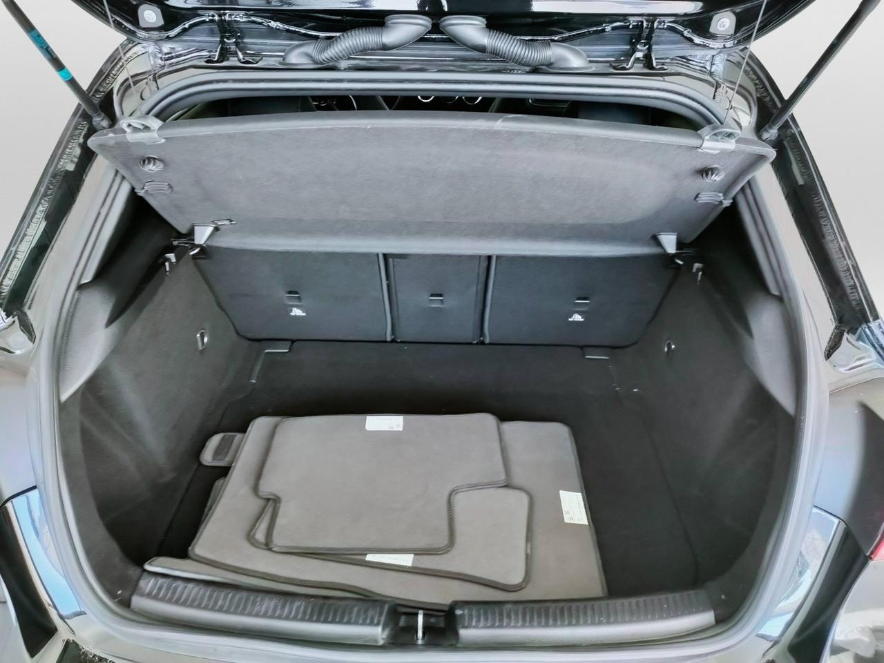 Mercedes-Benz Classe A - W177 2018 - A 180 d Premium auto