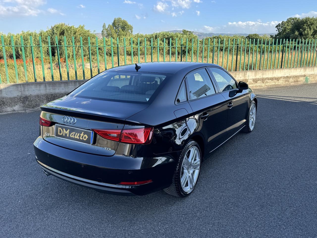 Audi A3 Sedan 1.6 TDI clean diesel S tronic Ambition