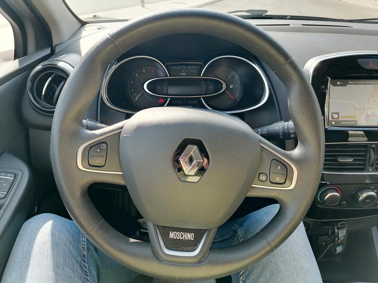 Renault Clio 1.5 dCi 75 CV 5 porte Moschino 2019 full