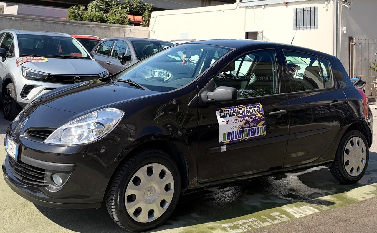 Renault Clio 1.2 Benzina 75 Cv