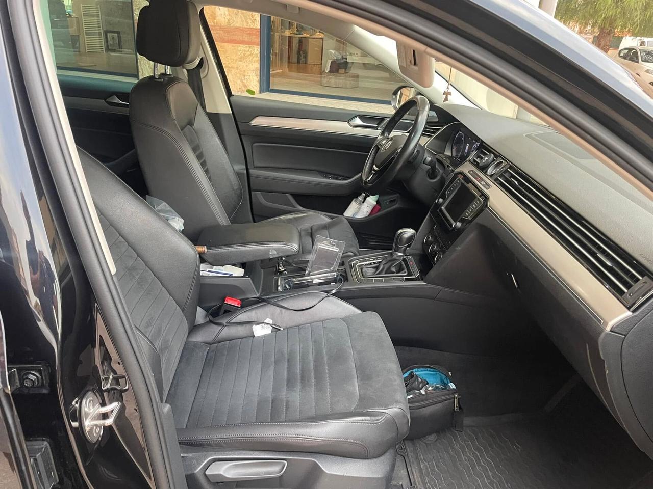 Volkswagen Passat Variant 2.0 BiTDI 4MOT. DSG Highline BlueMotion Tech.