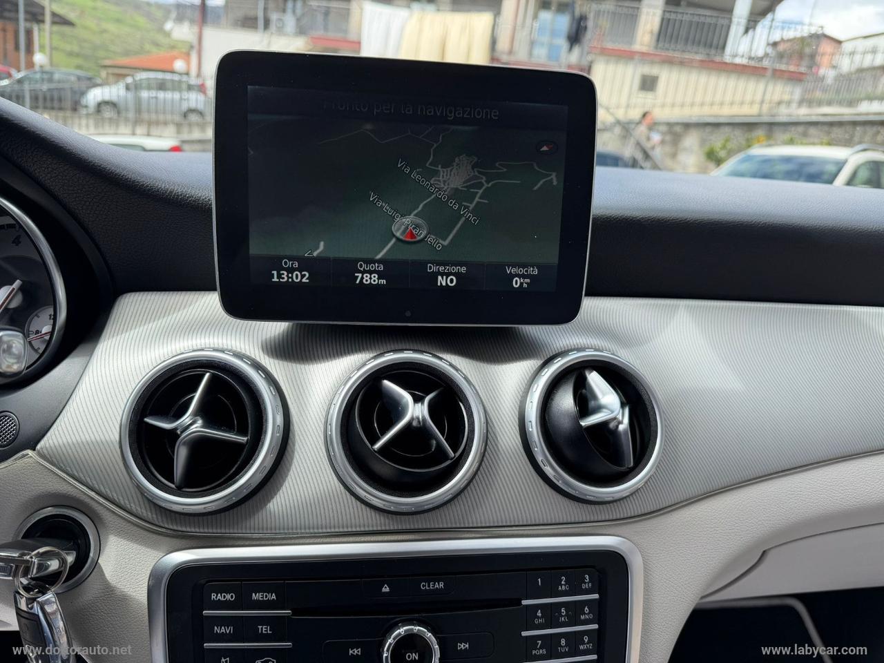 MERCEDES-BENZ GLA 200 d Automatic 4Matic Premium