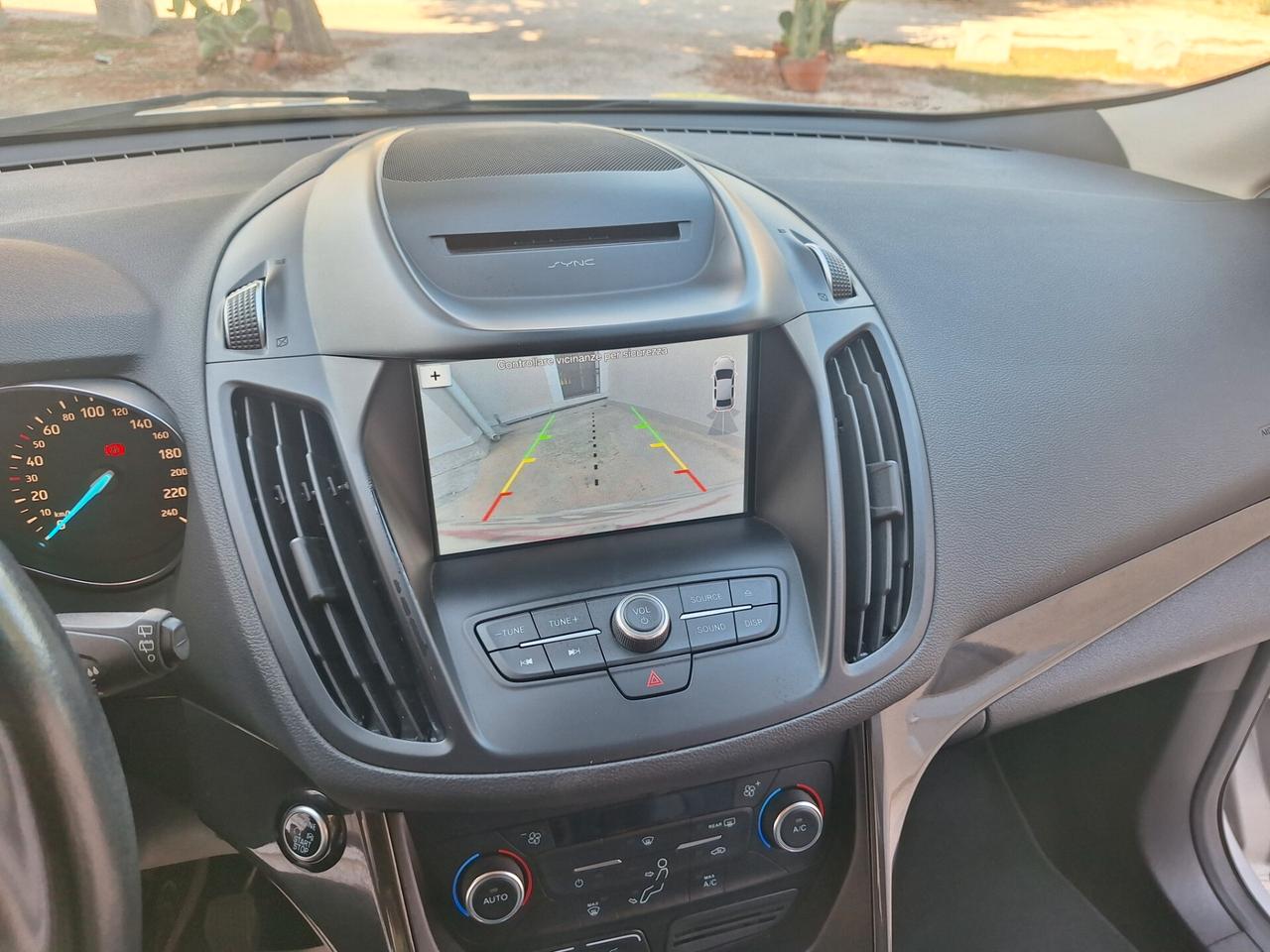 Ford Kuga 1.5 TDCI 120 CV NAVI GANCIO TRAINO