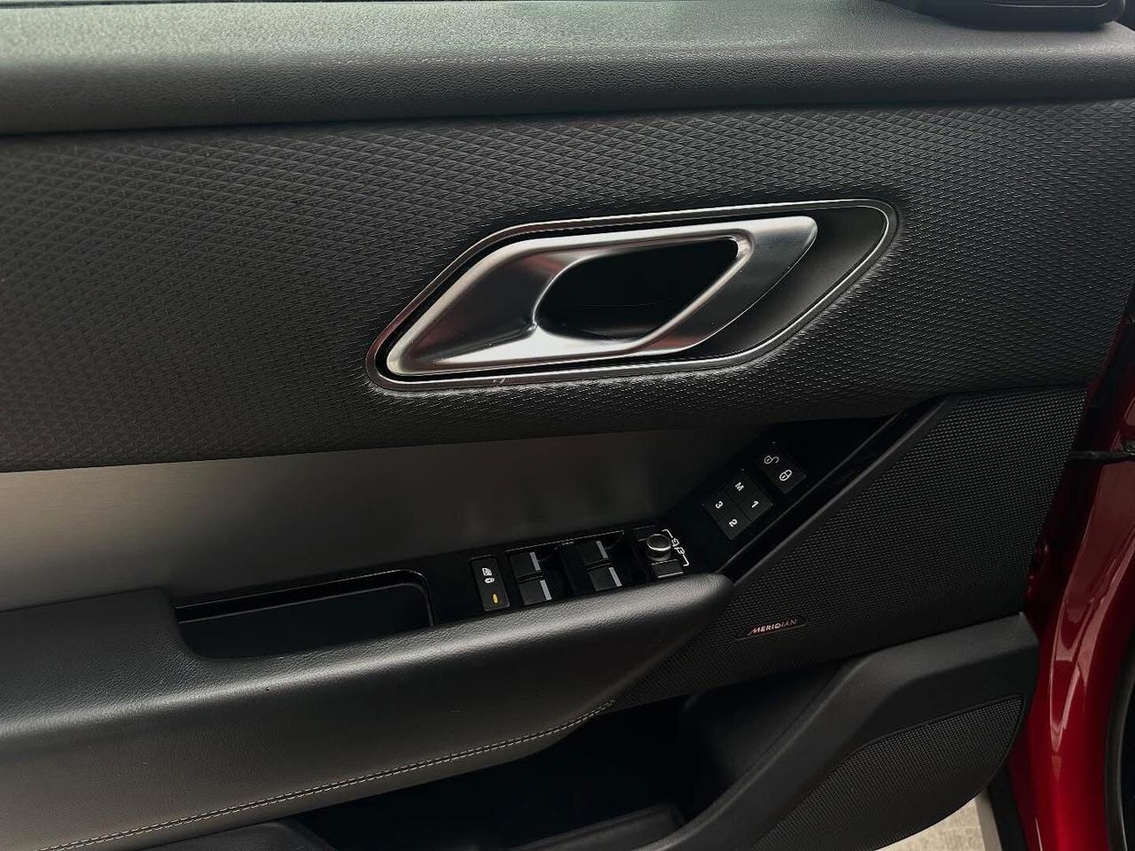 Land Rover Range Velar 2.0D I4 180 CV R-Dynamic