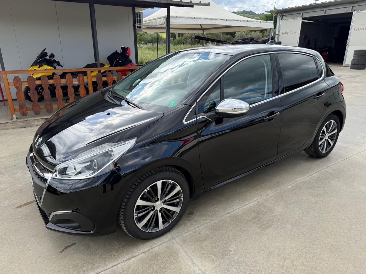 Peugeot 208 BlueHDi 75 5 porte Allure