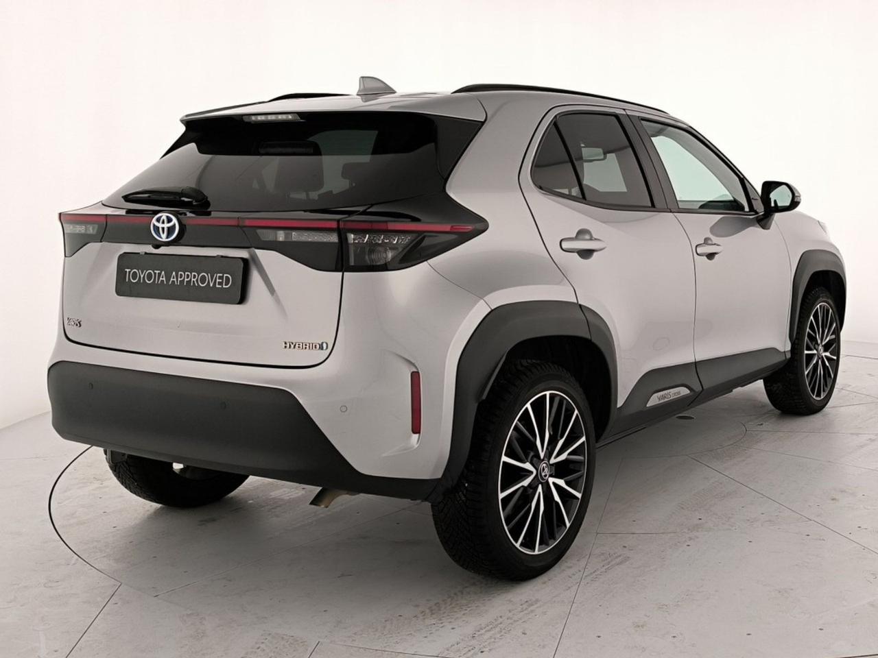 Toyota yaris cross 1.5h lounge fwd 116cv e-cvt