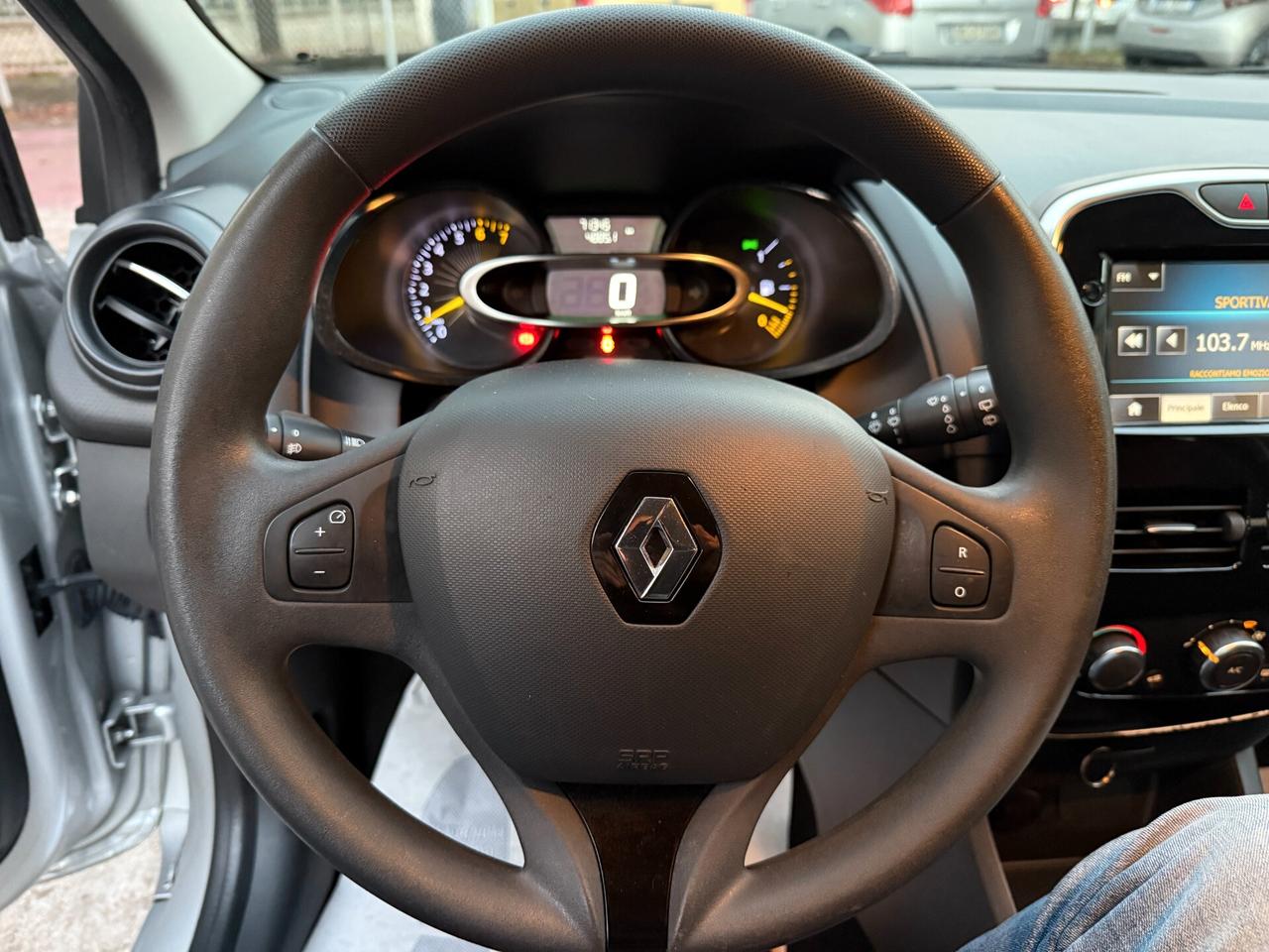 Renault Clio 1.2 75CV 5 porte Wave