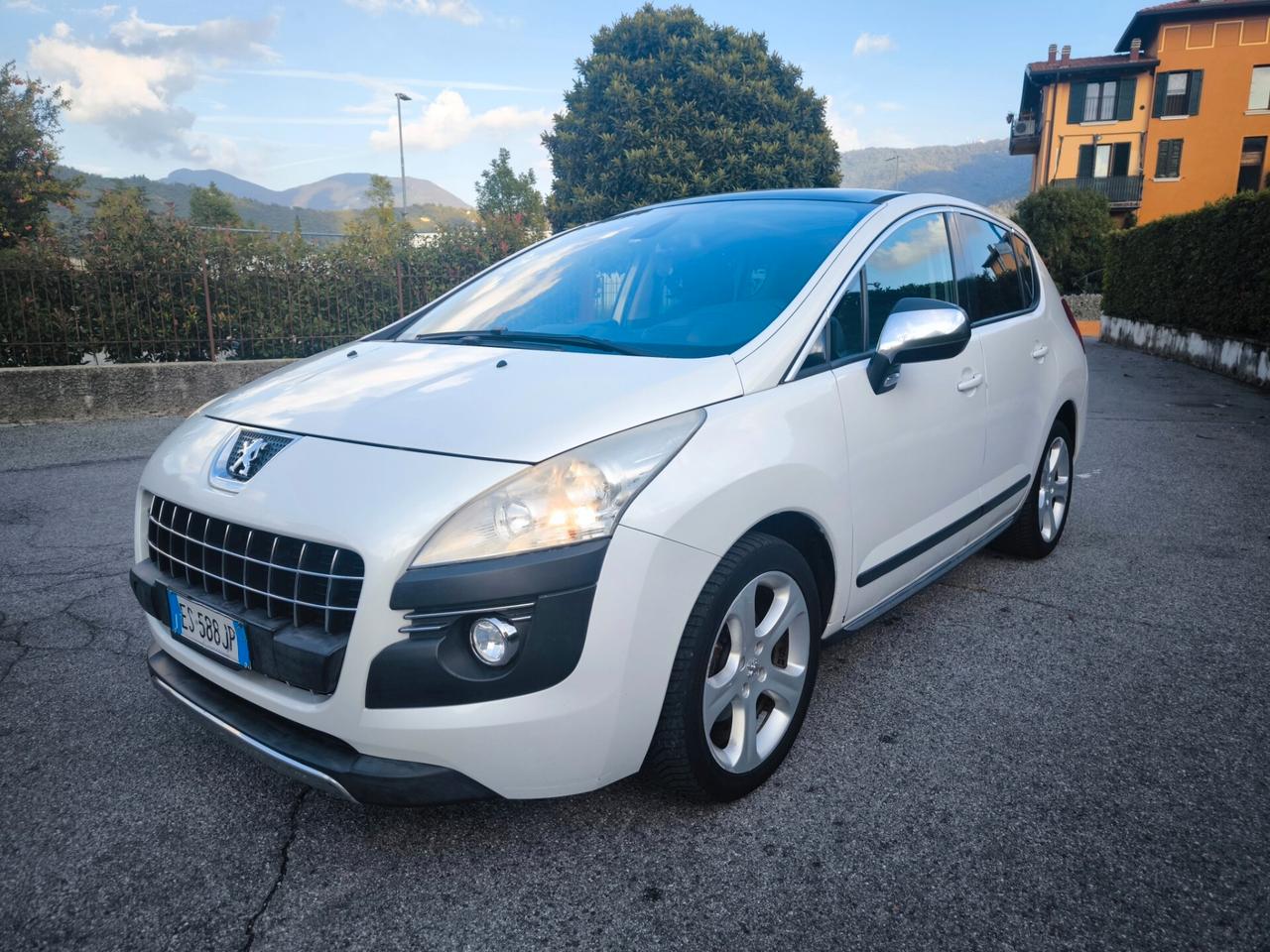 PEUGEOT 3008 HDI- ALLURE -CAMBIO AUTOMATICO