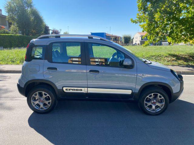 FIAT Panda CROSS 0.9 TwinAir Turbo S&S 4x4 5 POSTI