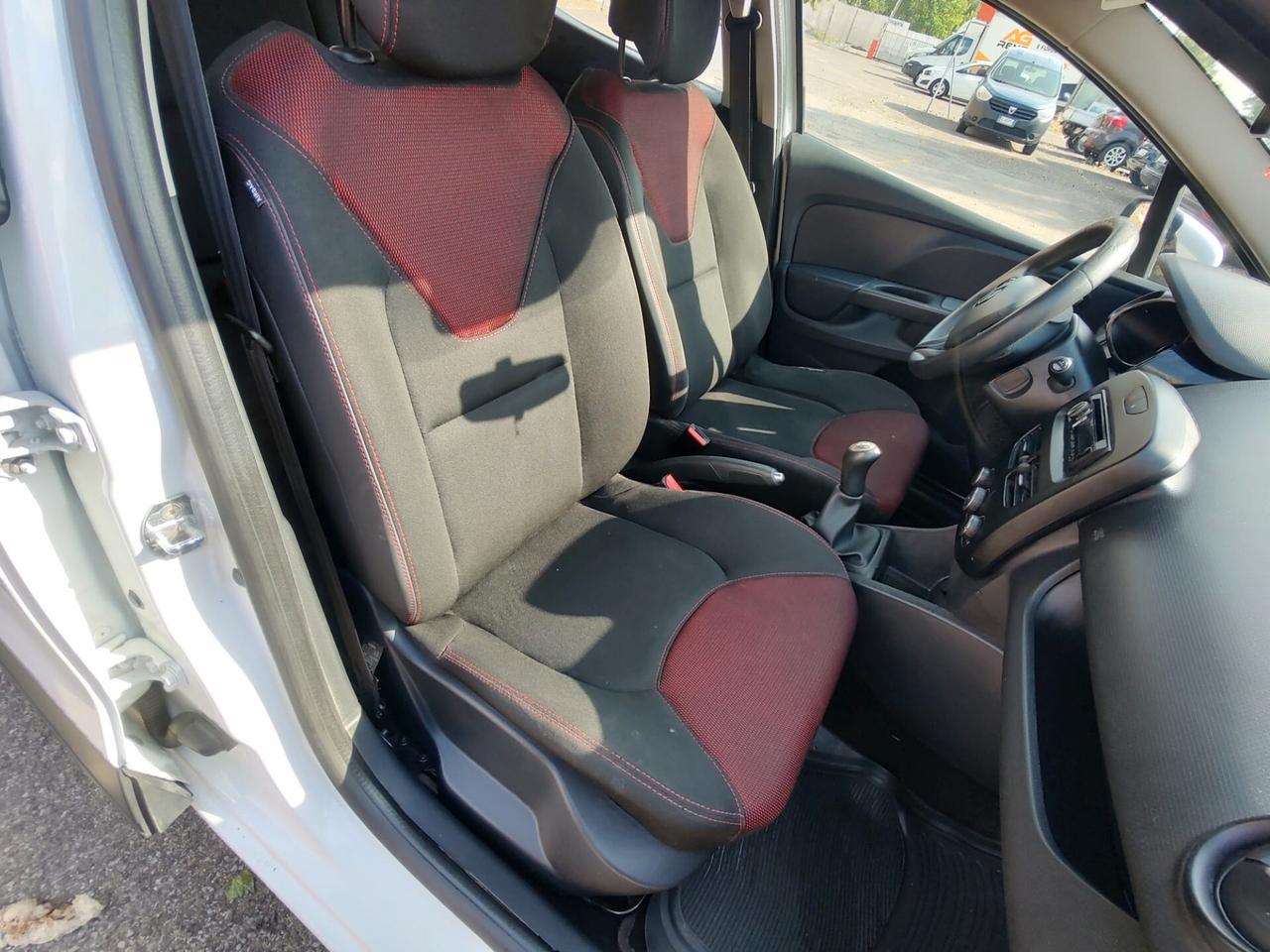Renault Clio 1.2 75CV 5 porte Wave, OK NEOPATENTATI, GARANZIA L.12 MESI