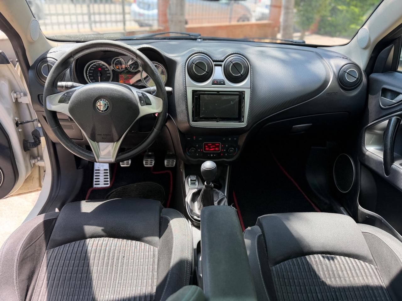 Alfa Romeo MiTo 1.6 JTDm 16V Distinctive Premium Pack