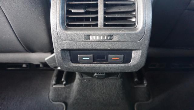 VOLKSWAGEN Touran 1.5 TSI EVO DSG Business BlueMotion Technology