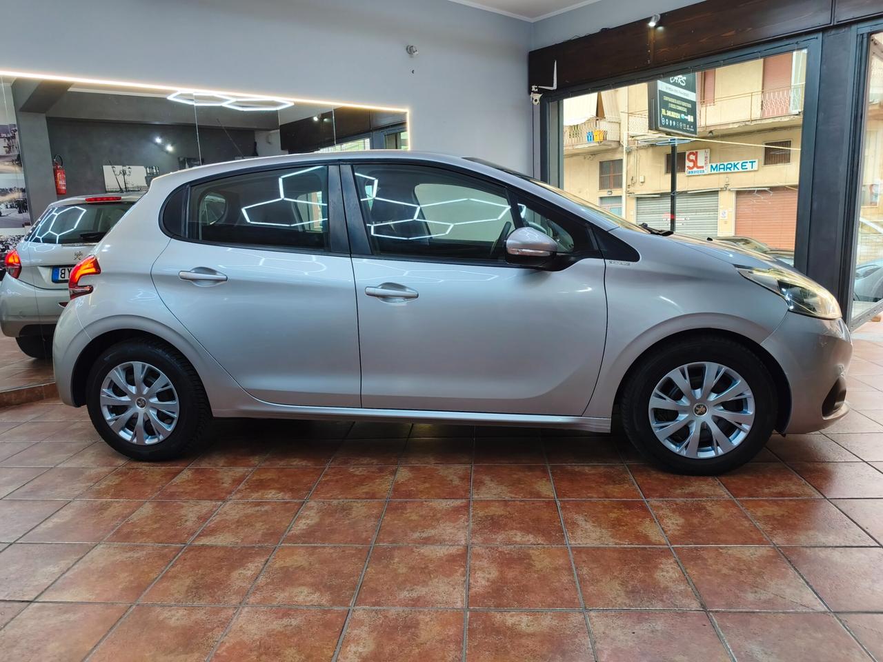 Peugeot 208 1.6 diesel BlueHDi 75CV 5 porte