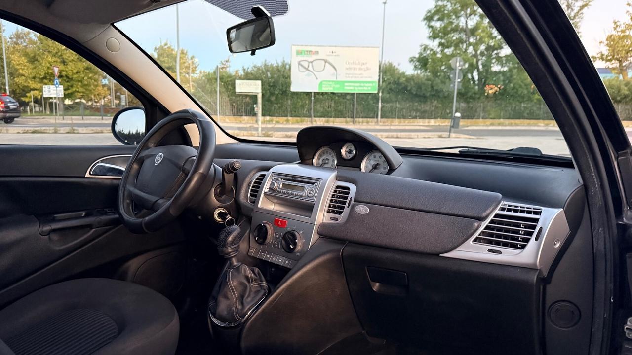 Lancia Ypsilon 1.2 GPL/Benzina
