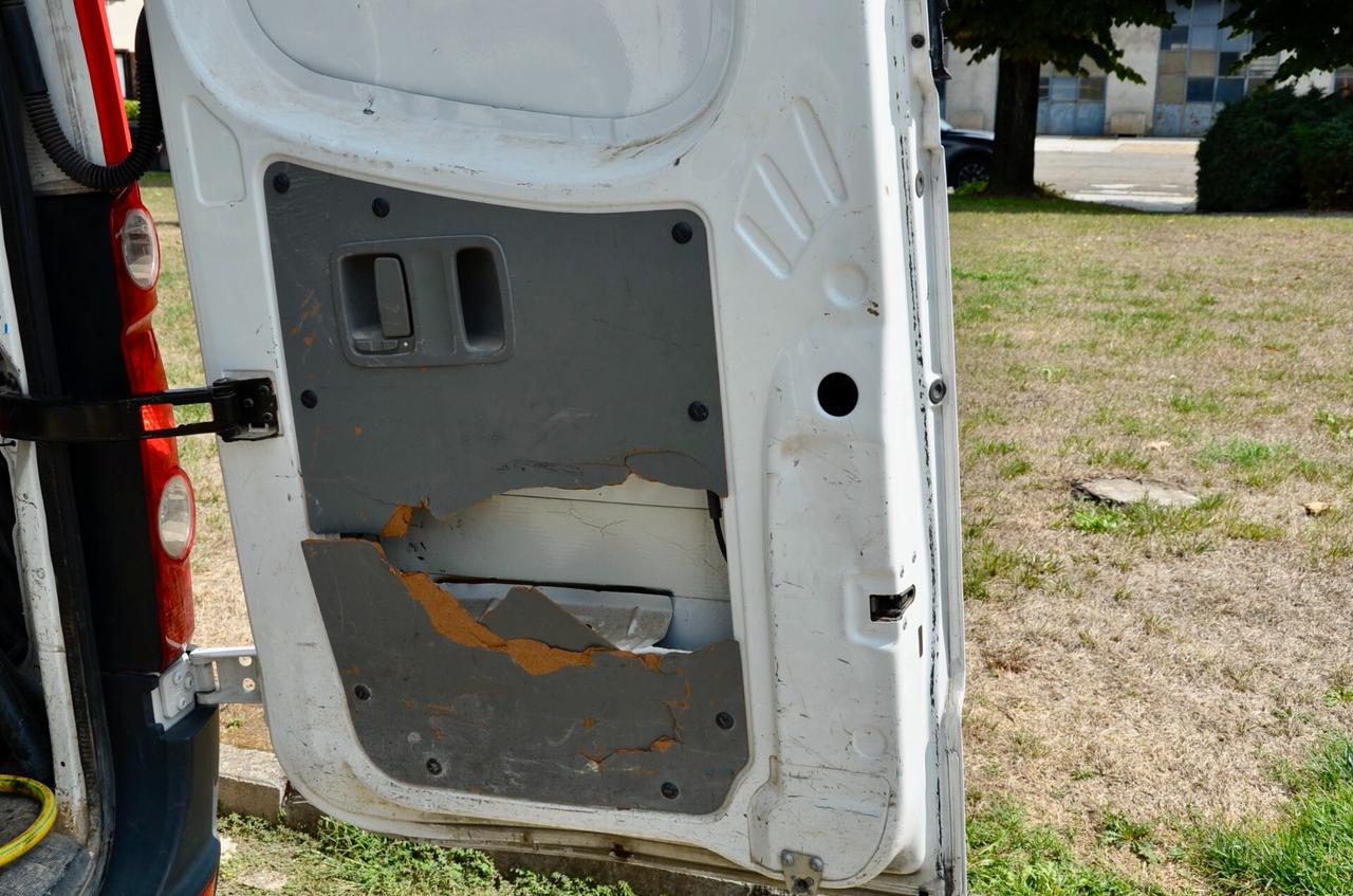 VOLKSWAGEN CRAFTER 2.0 109cv PM-TM 3 POSTI, UNICOPROPRIETARIO, EURO 6B, UFF ITALIANA