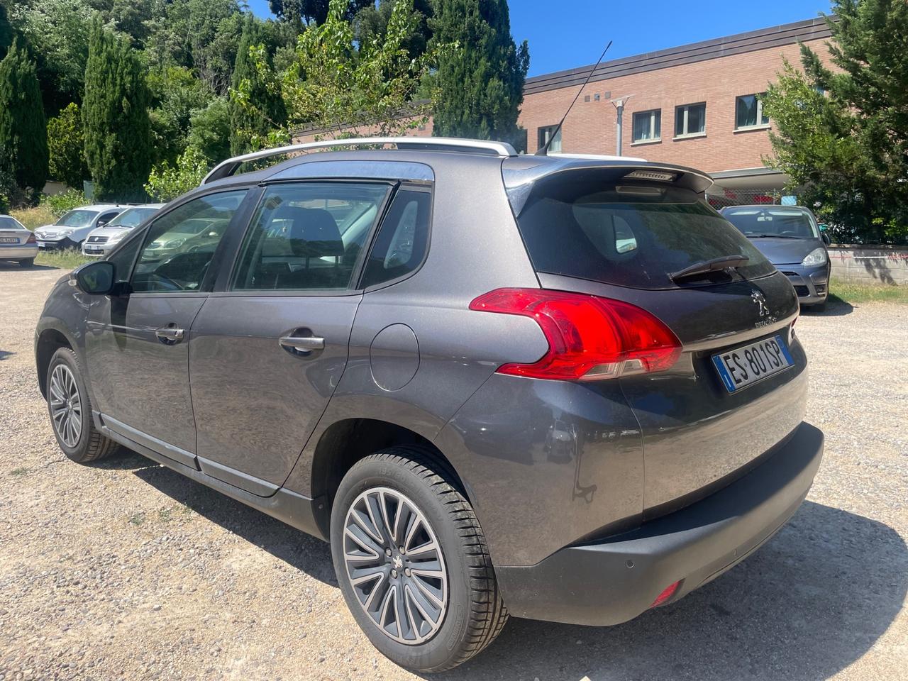 Peugeot 2008 1.2 VTi 82CV Allure