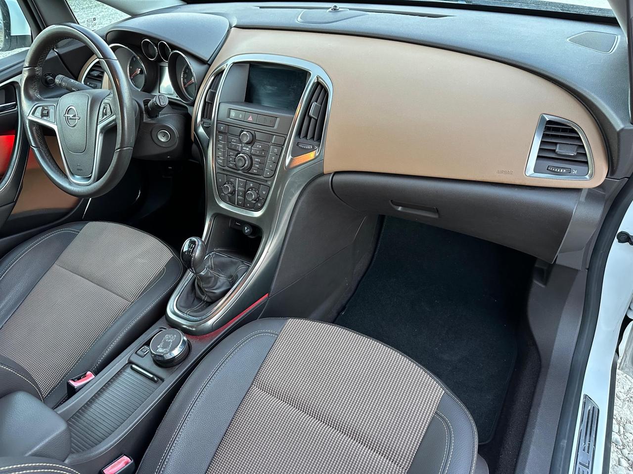 Opel Astra 1.7 CDTI 110CV Sports Tourer Cosmo