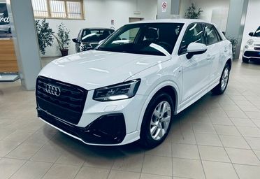 Audi Q2 35 TDI S tronic Identity Black