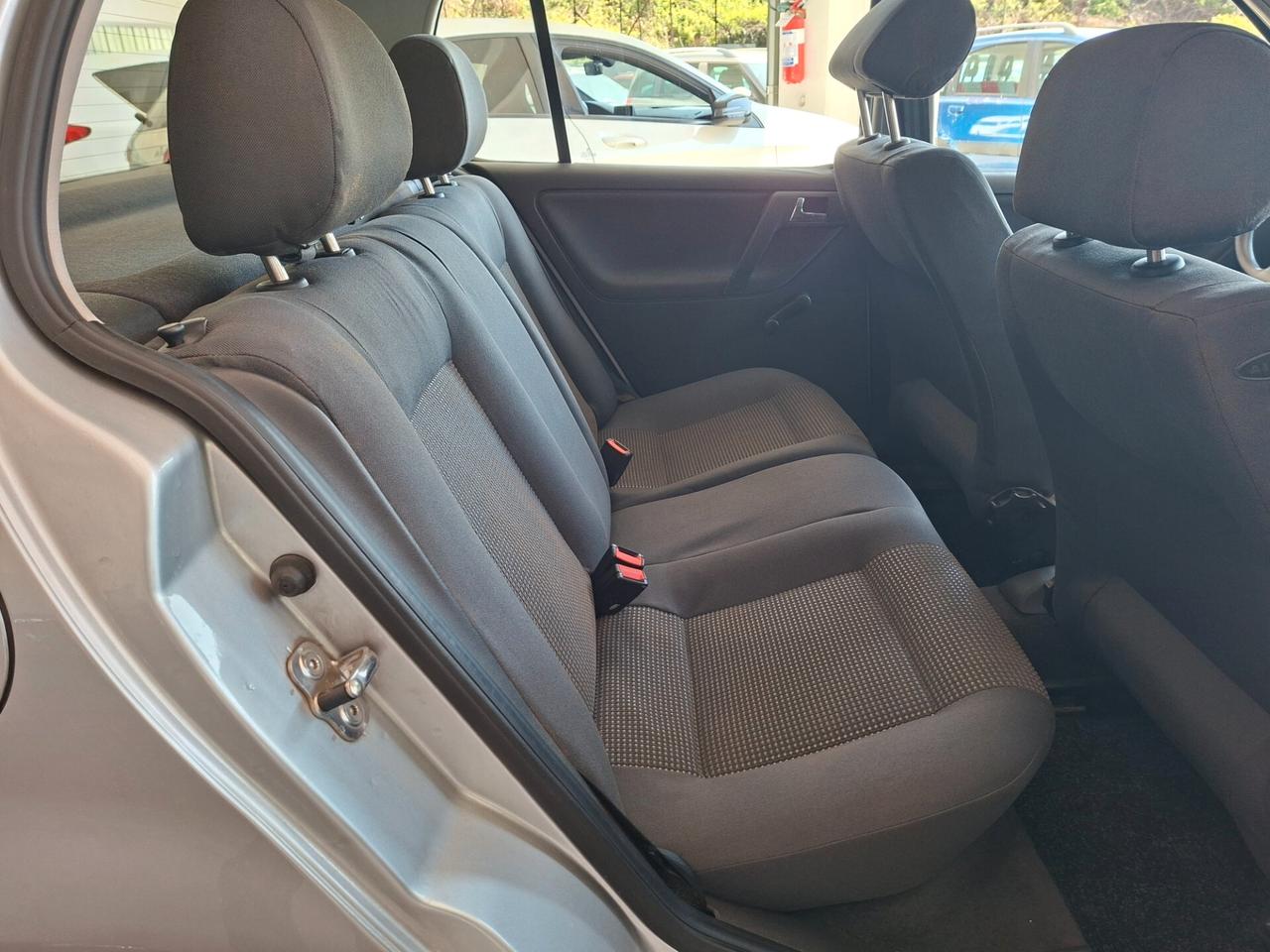 Volkswagen Polo 1.4 16V cat 5p. Highline