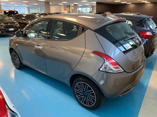 LANCIA Ypsilon 1.0 FireFly S&S Hybrid Silver - VARI COLORI!