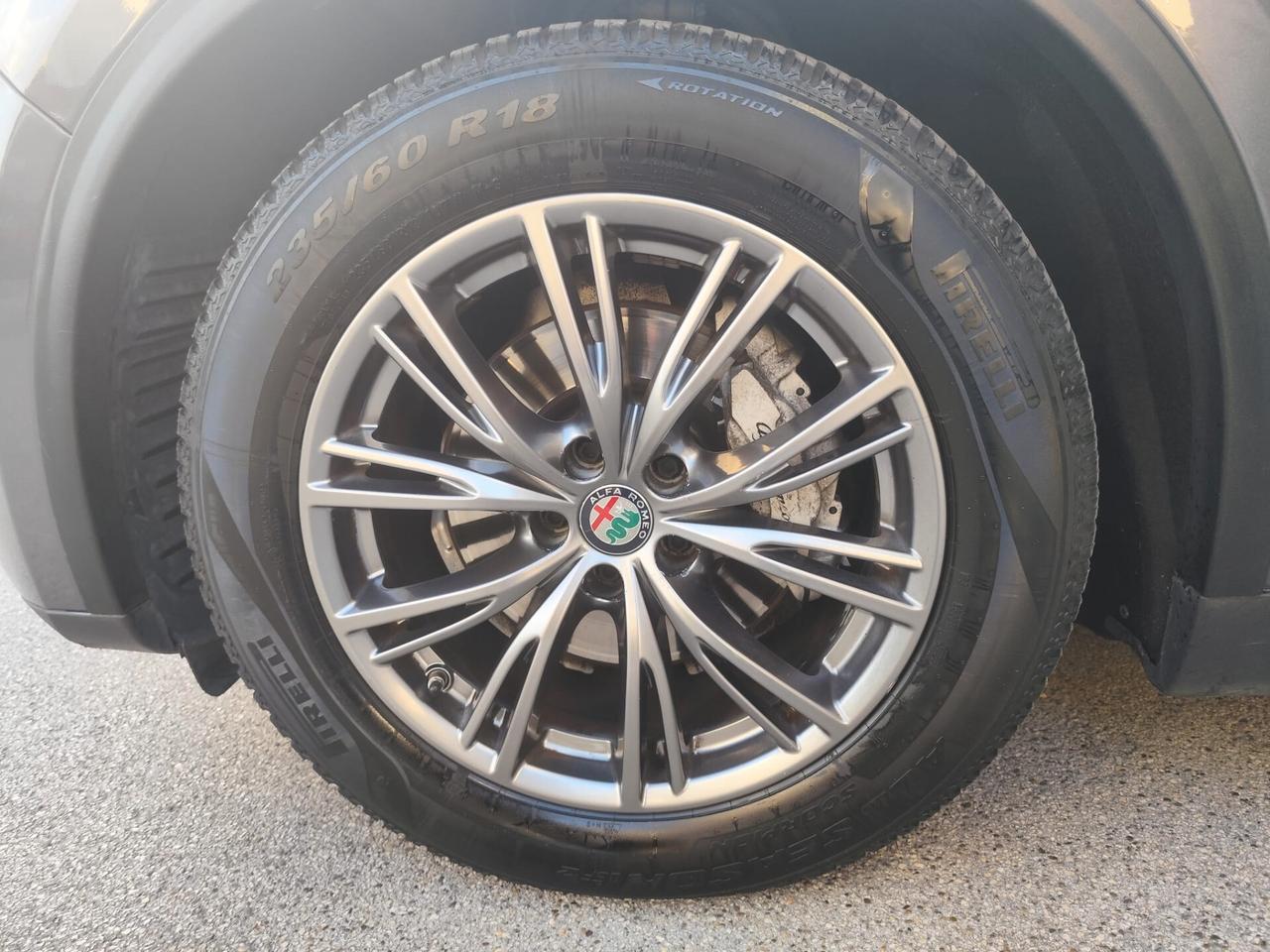 Alfa Romeo Stelvio 2.2 JTDM * 180 CV * Executive * Pelle * Navi * DISTRIBUZIONE E MODIFICA FATTE * Garantita 12 Mesi