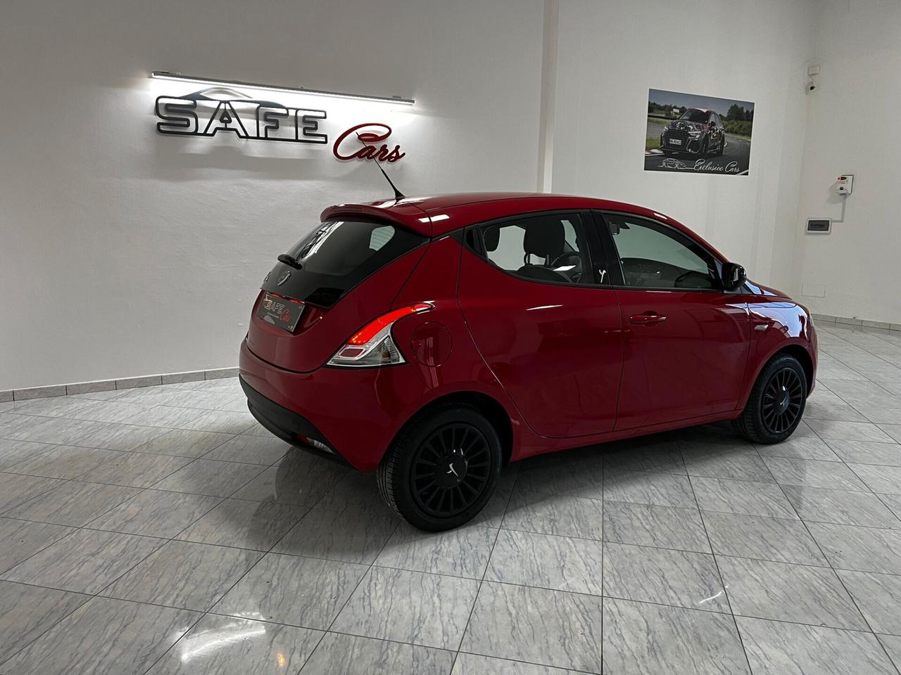 Lancia Ypsilon 1.3 MJT 16V 95 CV 5 porte Elefantino